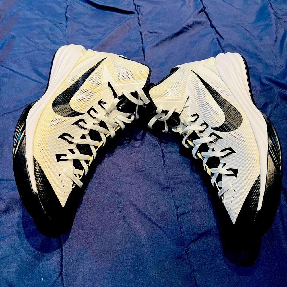 Nike Hyperdunk worn once 13 size
